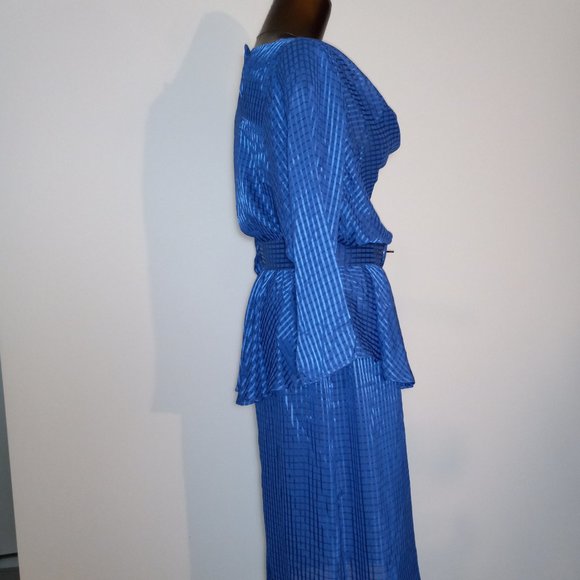 Cowl-neck chiffon dress with peplum & dolby sleeves, vintage 1970s-1980s - Picture 4 of 16